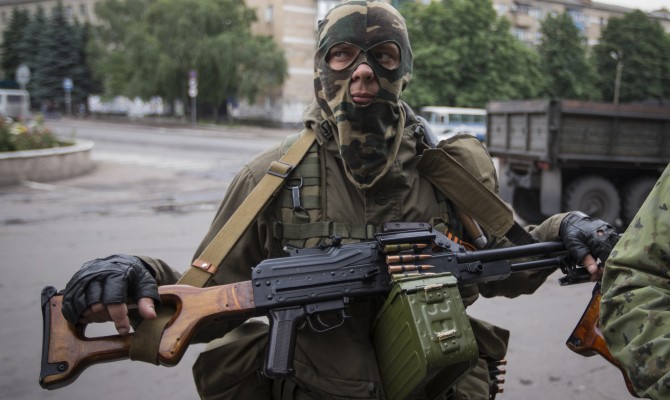 В Украине нет ни российских военных, ни оружия, - спецпредставитель Путина