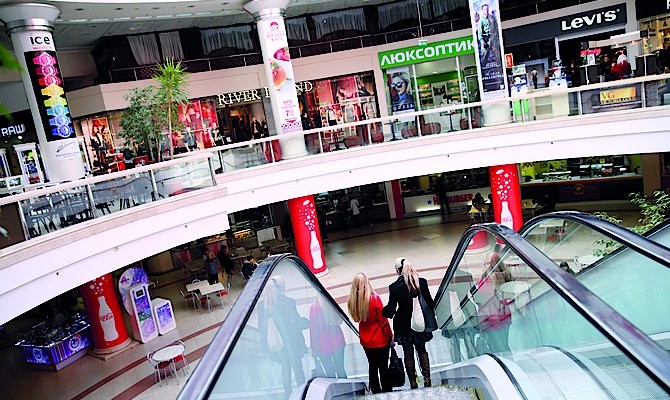 Shopping malls are deferring their commissioning