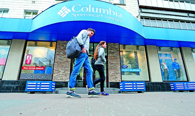 Одежные и обувные сети массово отказываются от нерентабельных магазинов