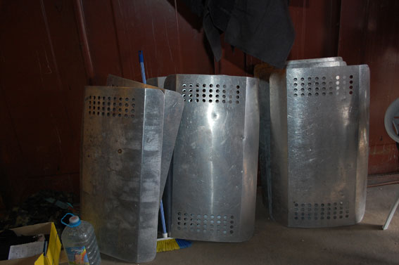 Львовские милиционеры вернули украденные во время Евромайдана щиты и бронежилеты