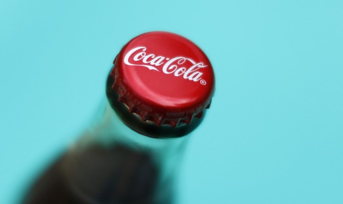 Чистая прибыль Coca-Cola сократилась во втором квартале на 3%