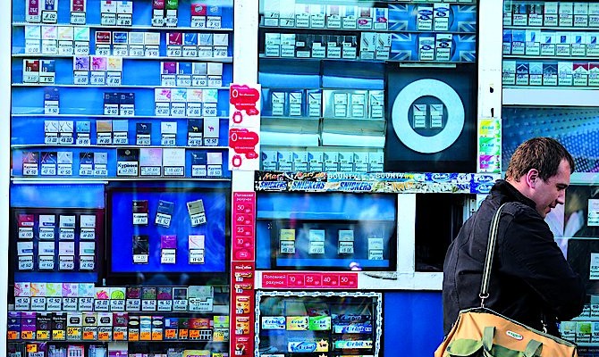 Кабмин предлагает уравнять акцизы на сигареты с фильтром и без