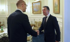 Яценюк и Расмуссен обговорили дальнейшее сотрудничество Украины и НАТО