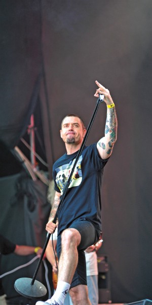 Служил Сирожа музыкантом