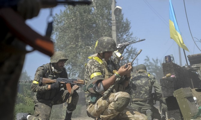 Силы АТО уничтожили 225 бойцов ДНР, 3 танка, 2 «Града» и «Смерч»