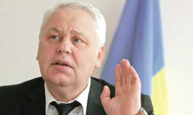 Экс-глава НКРЭ Сергей Титенко обещает не хлопать дверью перед своими преемниками