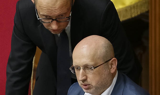 Турчинов и Яценюк создают «Народный фронт» для участия в выборах