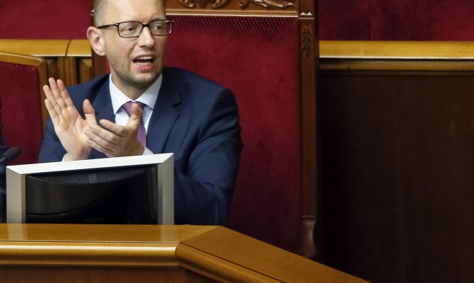 СМИ: Яценюк возглавит список партии Порошенко на выборах