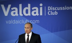 Путин: Россия не изменит свою политику из-за санкций