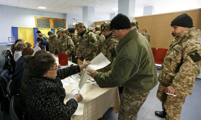В Украине завершилось голосование на внеочередных парламентских выборах
