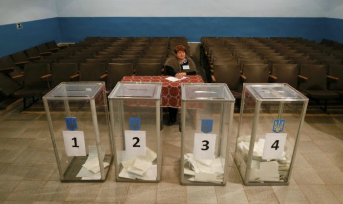Окружкомы просят ЦИК признать недействительными выборы в Луганской области