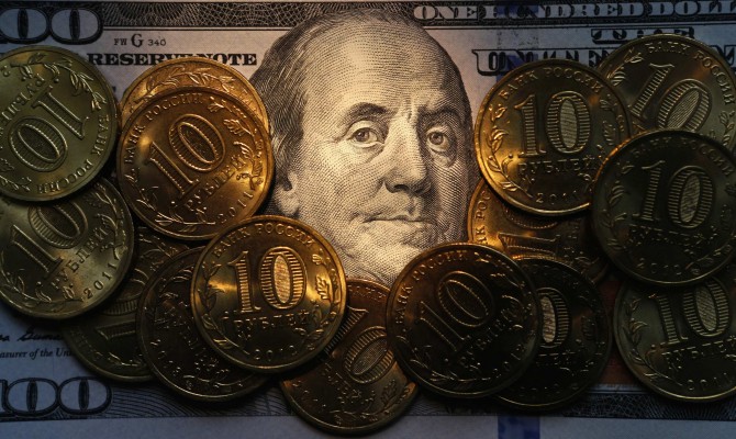 Доллар снова резко подорожал на закрытии межбанка