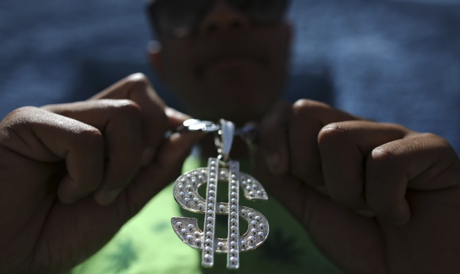 Доллар на закрытии межбанка снова подорожал