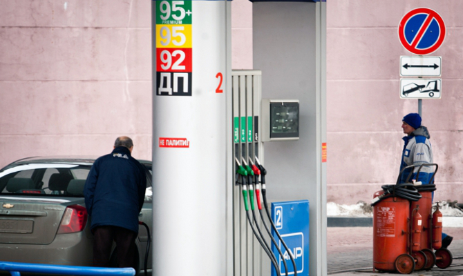 На АЗС «ЛУКОЙЛа» в Киеве закончился бензин