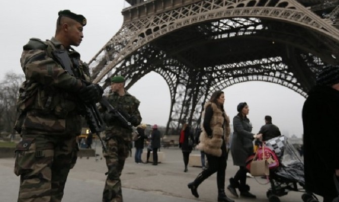 Полиция ликвидировала террористов, напавших на редакцию Charlie Hebdo и магазин в Париже