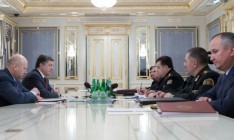 Порошенко собрал силовиков для разработки плана остановки российских войск на Донбассе