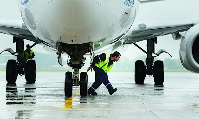 «Антонов» планирует производить шасси