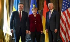 Порошенко, Меркель и Байден скоординировали шаги по мирному урегулированию ситуации в Донбассе