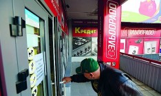 Украинцы сметают бытовую технику с полок магазинов