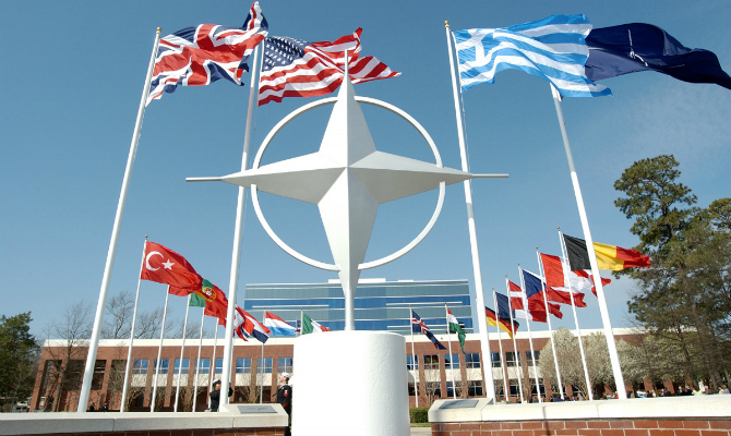 В НАТО считают, что между убийством Немцова и событиями в Украине есть связь