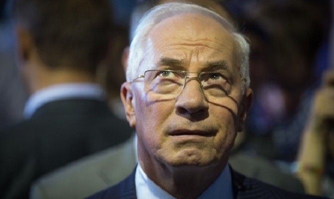 Азаров: США прислали в Украину два самолета с деньгами на финансирование революции