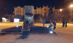 В Харькове ночью снесли три советских памятника