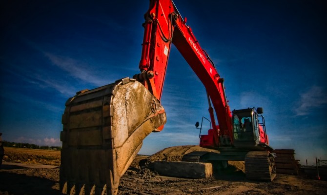 Застройщики пытаются активизировать спрос за счет повышения цен на «котлованы»