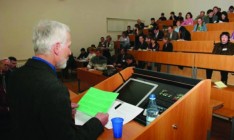 Парламент вернул пенсии работающим ученым