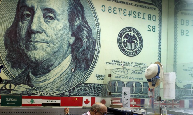 Курс доллара на черном рынке опять упал