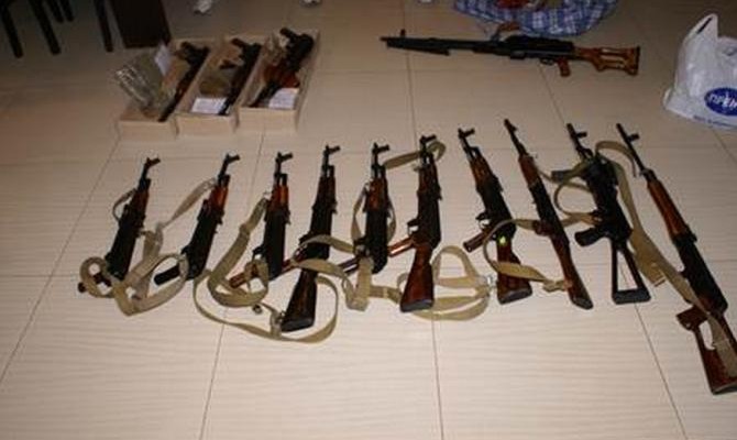 СБУ задержала в Запорожье торговцев оружием из зоны АТО