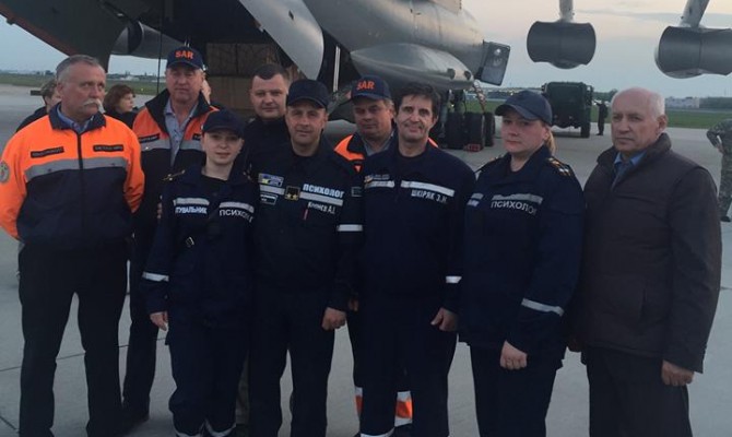 Экспедиция ГСЧС и МИД вылетела в Непал эвакуировать украинцев