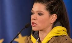 Певица Руслана обиделась на Порошенко