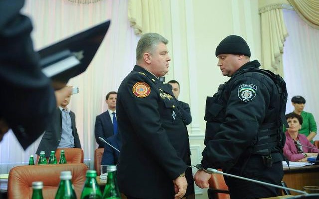 Следствие по делу экс-главы ГСЧС продлено