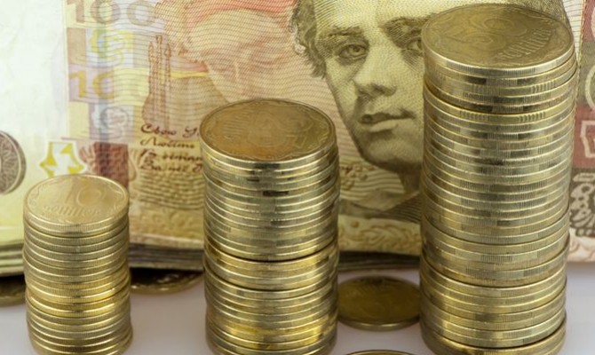 Официальная гривня опять начала расти