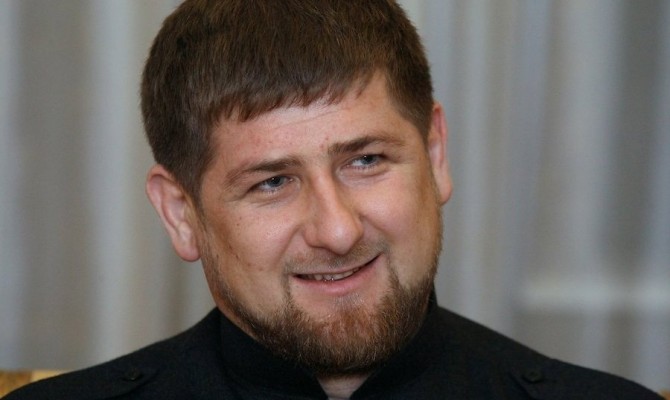 Кадырову сломали ребро на тренировке по боксу