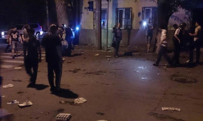 Неизвестные напали на генконсульство Украины в Ростове