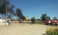 Дым от пожара на нефтебазе несет в сторону Киева