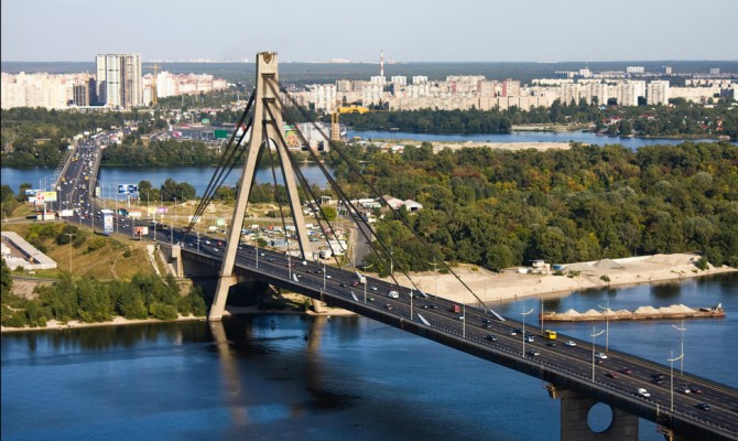 Московский мост и Московскую площадь в Киеве также переименуют