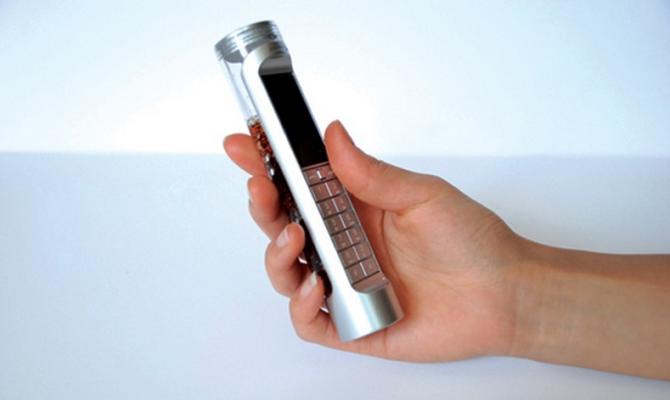Для Nokia изобретен телефон, который заряжается от «Кока-колы»