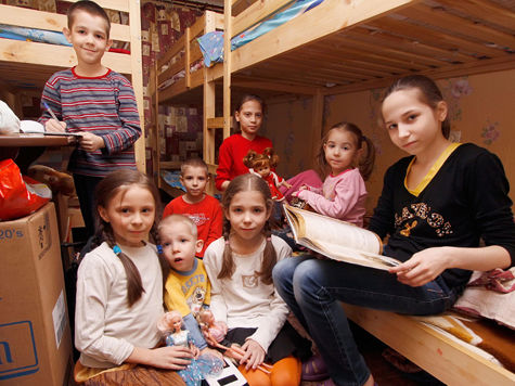 За чертой бедности в Украине находятся 80% многодетных семей