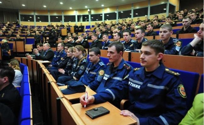 ГосЧС назначила руководителей в 12 областях