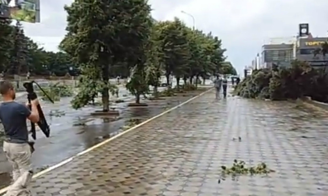 Над Луганском пронесся сильный ураган
