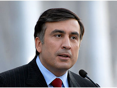 Саакашвили требует от министра инфраструктуры роспуска комиссии по выдаче назначений на авиамаршруты