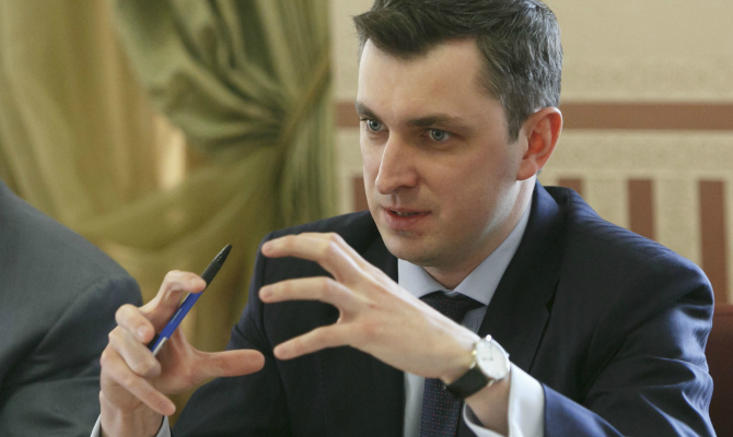 Билоус пообещал не допустить россиян к приватизации в Украине
