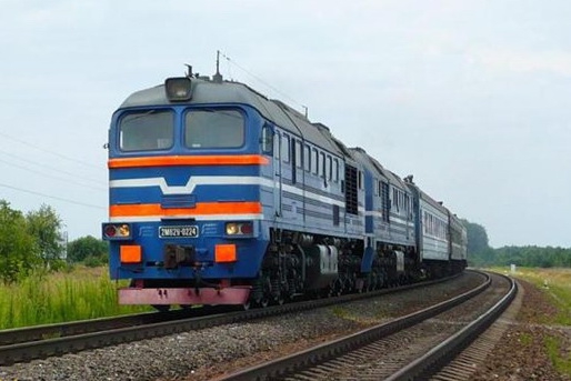 Возле Славянска поезд насмерть сбил трех человек