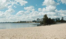 Экс-регионал отсудил право застроить 16 гектаров над Днепром