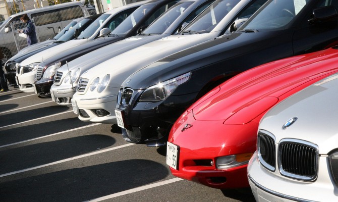 Отменят спецпошлины на импортные авто