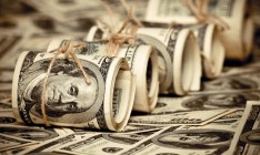 На черном рынке стали больше предлагать за доллар