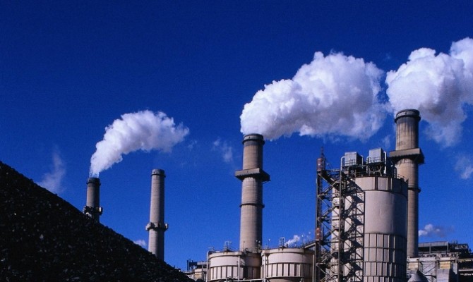 Промышленное производство в Донецкой области сократилось в 2 раза