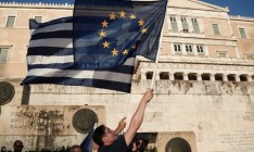 Парламент Греции принял второй пакет реформ для получения помощи